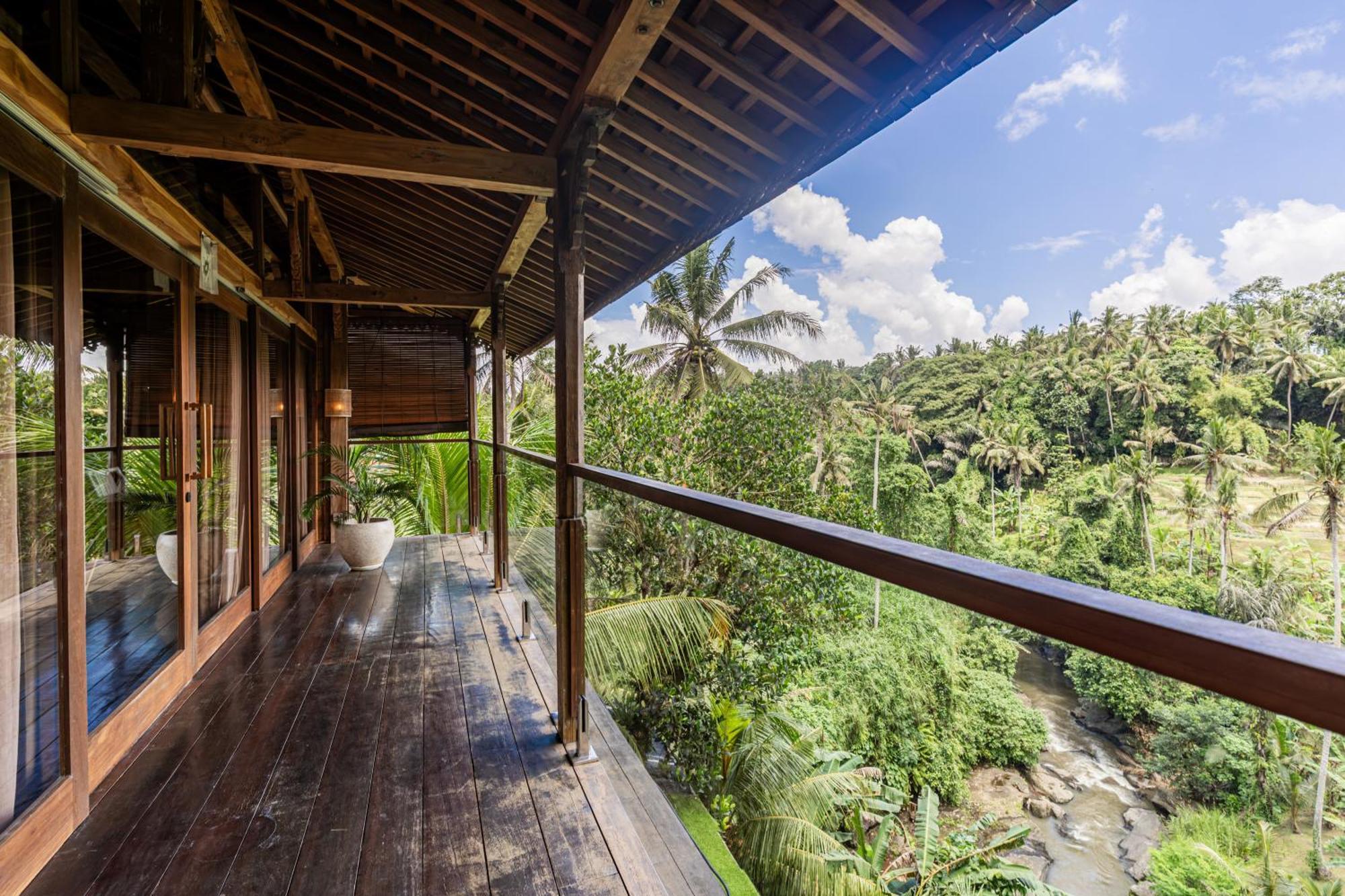 Ubud Riverside Villa Exterior photo