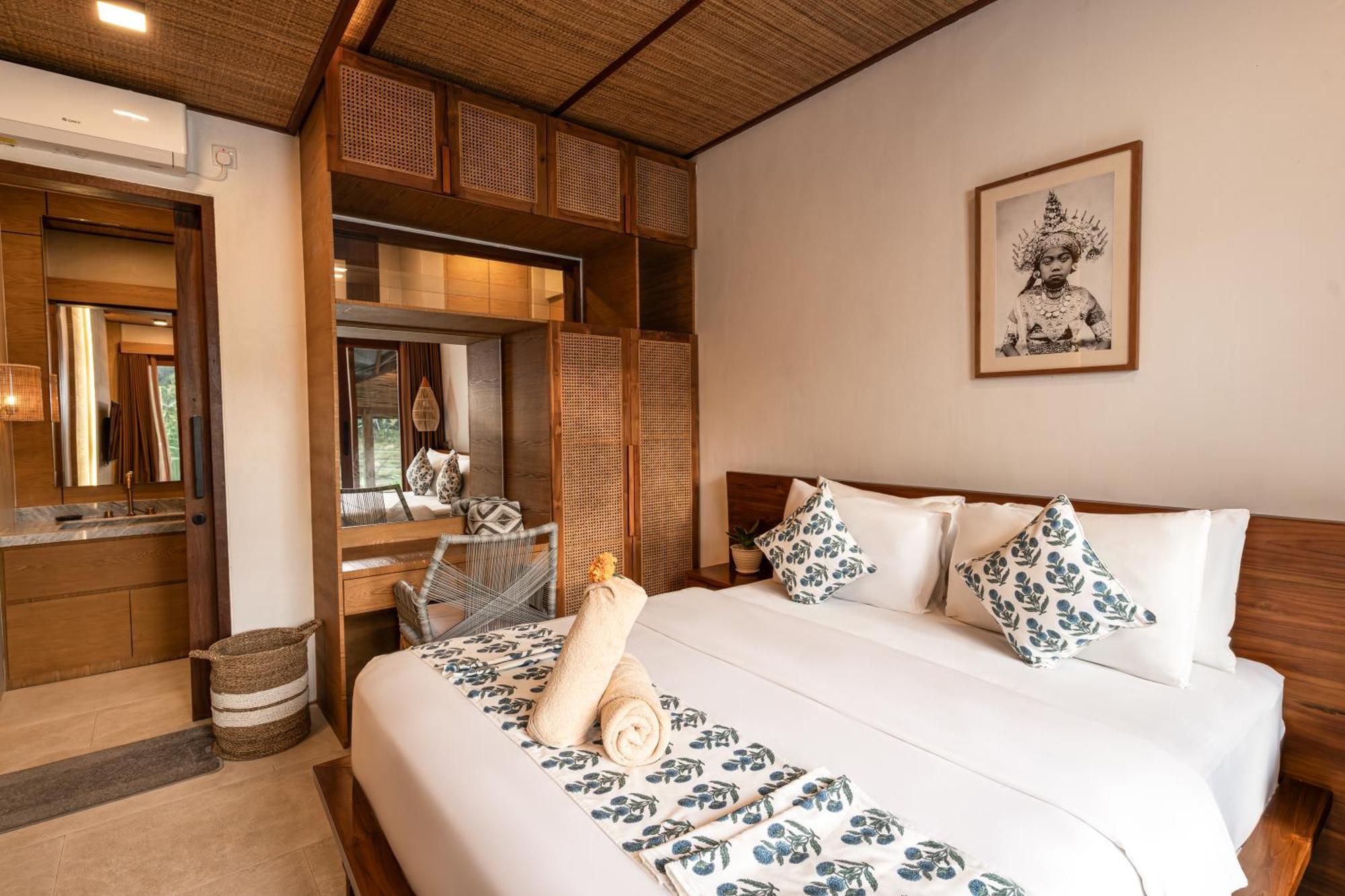 Ubud Riverside Villa Exterior photo