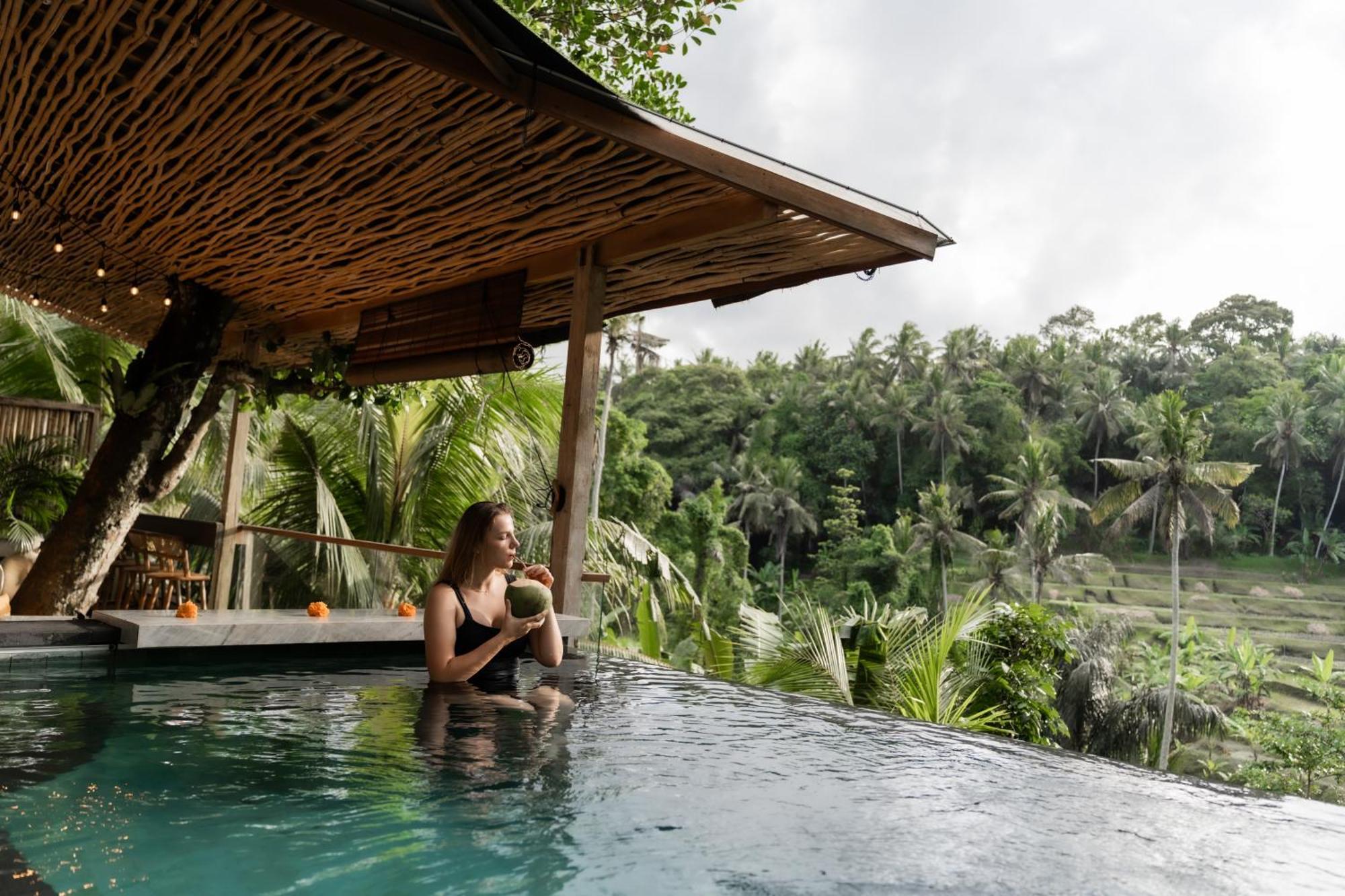 Ubud Riverside Villa Exterior photo