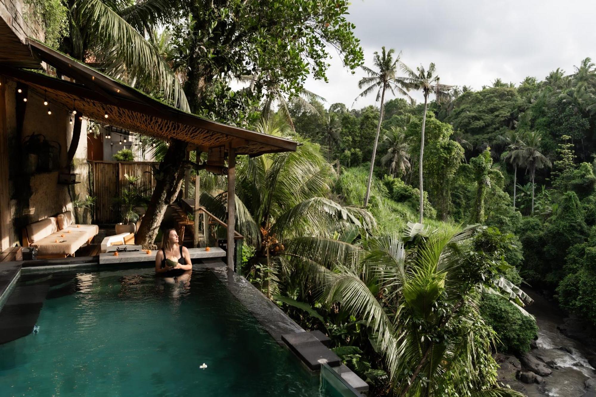 Ubud Riverside Villa Exterior photo
